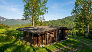Attraktives Holz-Blockhaus „Isabella“ in Pinnersdorf bei Wörgl - Traumhafter Rückzugsort in den Kitzbüheler Alpen