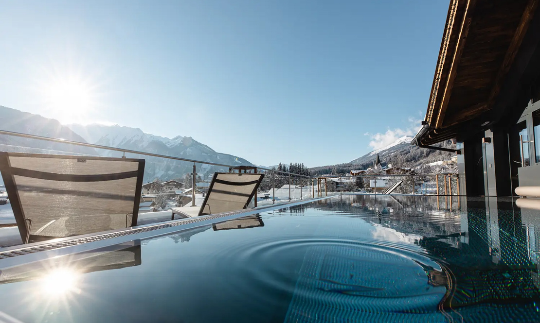 Outdoor-Pool