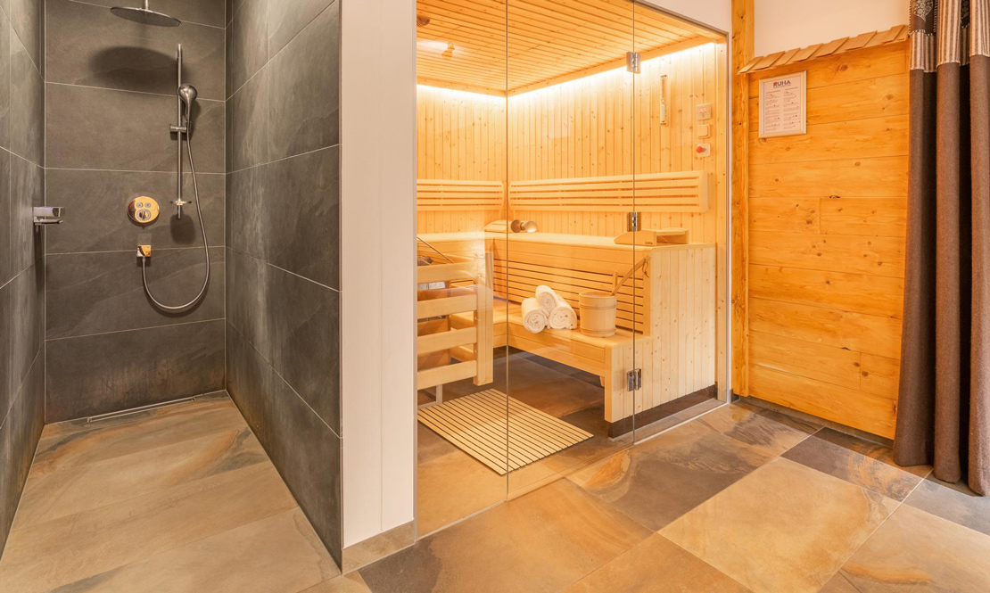 Wellnessbereich mit Sauna